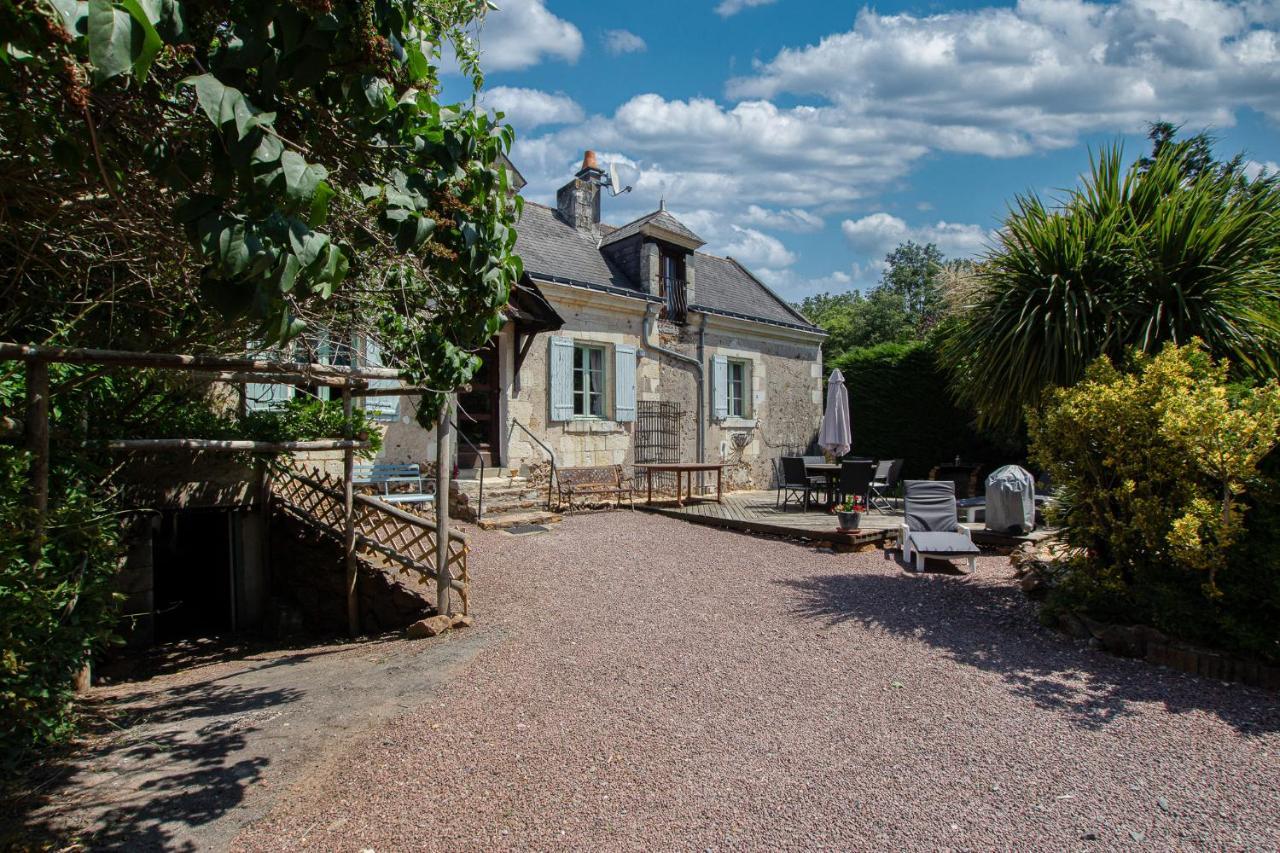 Roche-Loire Villa Le Thoureil Bagian luar foto